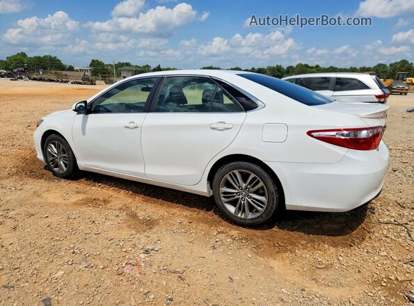 4T1BF1FK7HU327680 2017 TOYOTA CAMRY White Trasero izquierdo