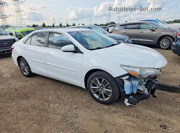4T1BF1FK7HU367161 2017 TOYOTA CAMRY White Przód prawy