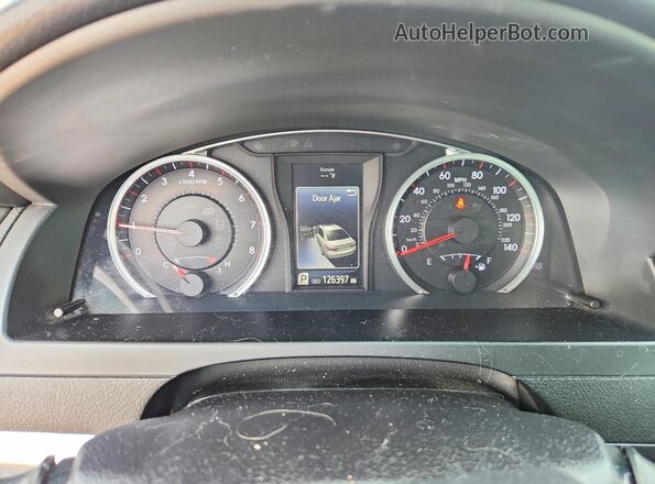 4T1BF1FK7HU367161 2017 TOYOTA CAMRY White Widok zestawu wskaźników