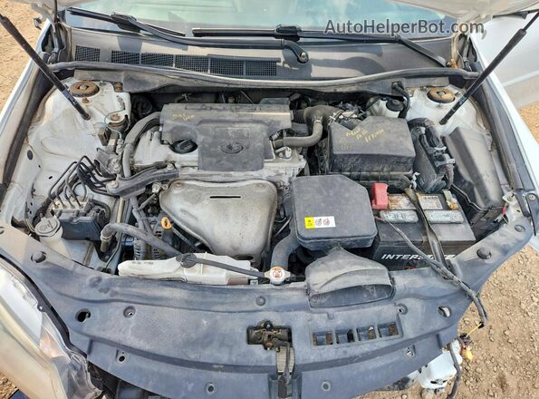 4T1BF1FK7HU367161 2017 TOYOTA CAMRY White Widok wnętrza z tyłu