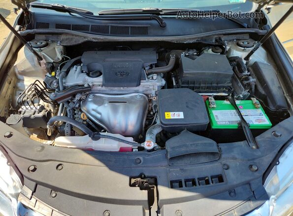 4T1BF1FK7HU694045 2017 TOYOTA CAMRY Золотой Вид задней части салона