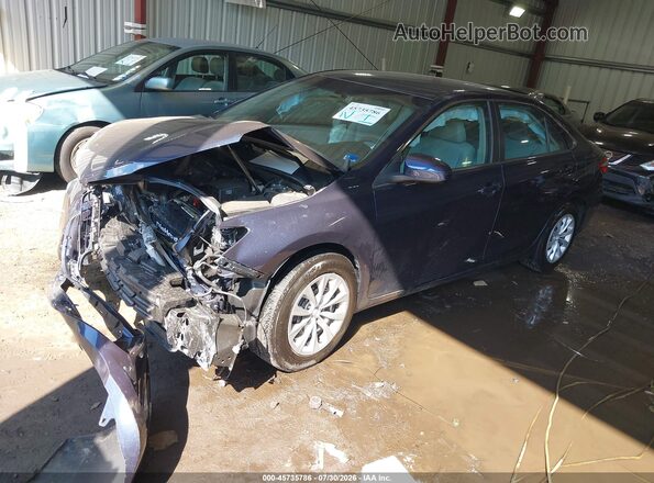 4T1BF1FK7HU757435 2017 TOYOTA CAMRY Dark Blue Передня ліва чверть