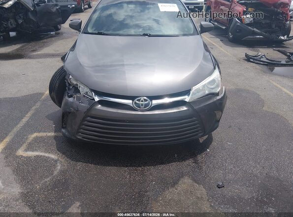 4T1BF1FK8GU152175 2016 TOYOTA CAMRY Gray Դիմացի տեսք