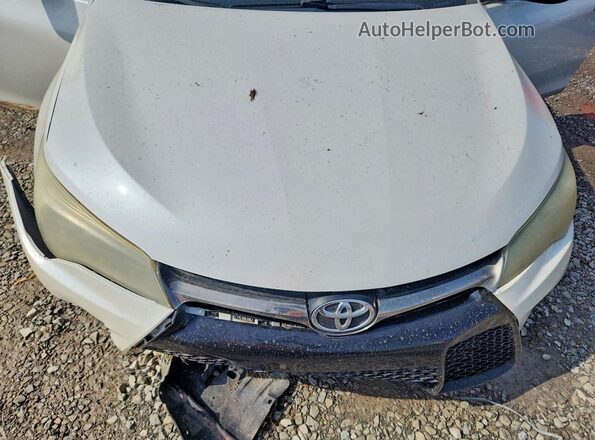 4T1BF1FK8GU153309 2016 TOYOTA CAMRY White Rear interior view