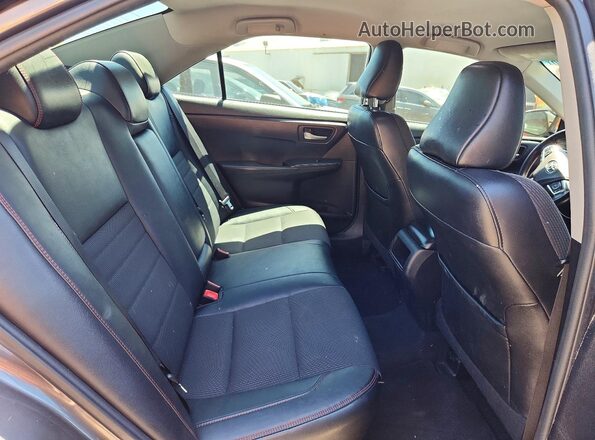 4T1BF1FK8GU592610 2016 TOYOTA CAMRY Gray უკანა სავარძლების ხედი