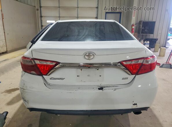 4T1BF1FK8HU310032 2017 TOYOTA CAMRY White Vista trasera