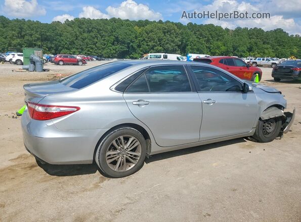 4T1BF1FK8HU355407 2017 TOYOTA CAMRY Silver Rear right
