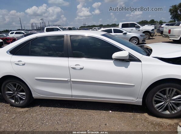 4T1BF1FK8HU357867 2017 TOYOTA CAMRY White უკანა სალონის ხედი