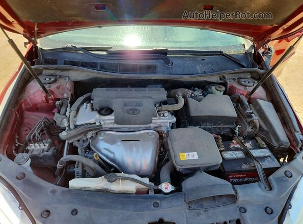 4T1BF1FK8HU623114 2017 TOYOTA CAMRY Red Rear interior view