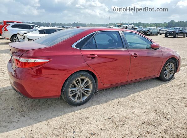 4T1BF1FK8HU751630 2017 TOYOTA CAMRY Burgundy Задня права чверть