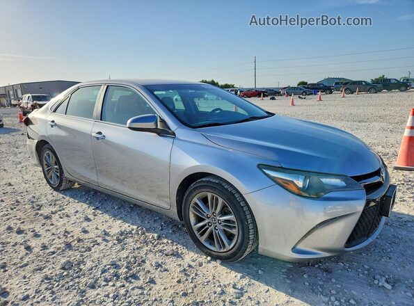 4T1BF1FK9GU124577 2016 TOYOTA CAMRY Серебряный Передняя правая четверть