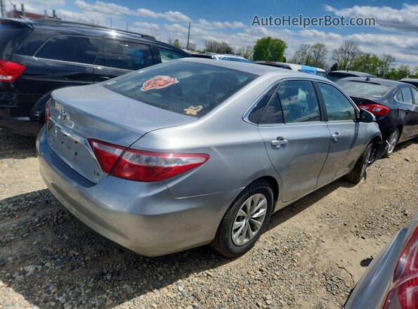 4T1BF1FK9GU127933 2016 TOYOTA CAMRY Silver უკანა მარჯვენა