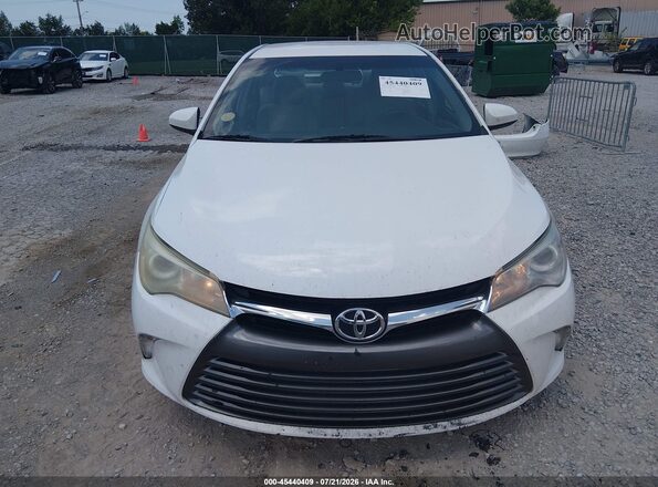 4T1BF1FK9GU144635 2016 TOYOTA CAMRY White Вид задньої частини салону