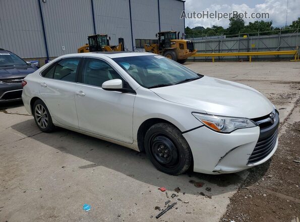 4T1BF1FK9GU609964 2016 TOYOTA CAMRY White Przód prawy