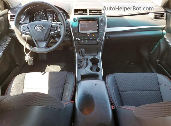 4T1BF1FK9HU675934 2017 TOYOTA CAMRY Red Dashboard view