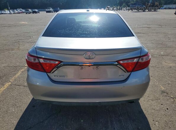 4T1BF1FKXGU131652 2016 TOYOTA CAMRY Silver Rear view