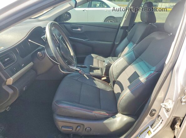 4T1BF1FKXGU131652 2016 TOYOTA CAMRY Silver Front interior view