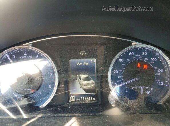 4T1BF1FKXGU139475 2016 TOYOTA CAMRY Silver ხელსაწყოთა პანელის ხედი