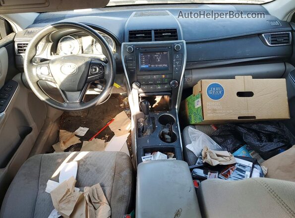 4T1BF1FKXGU139475 2016 TOYOTA CAMRY Silver წინა პანელის ხედი