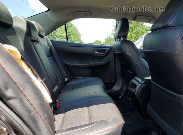 4T1BF1FKXGU162206 2016 TOYOTA CAMRY Gray Rear seats view