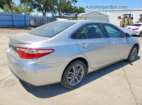 4T1BF1FKXGU229743 2016 TOYOTA CAMRY Silver Trasero derecho