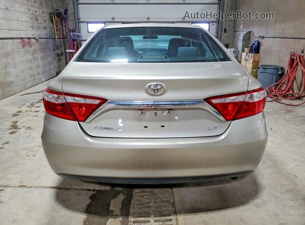 4T1BF1FKXGU534336 2016 TOYOTA CAMRY Tan Вид ззаду