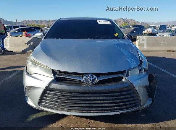 4T1BF1FKXGU608516 2016 TOYOTA CAMRY Silver Vista interior trasera