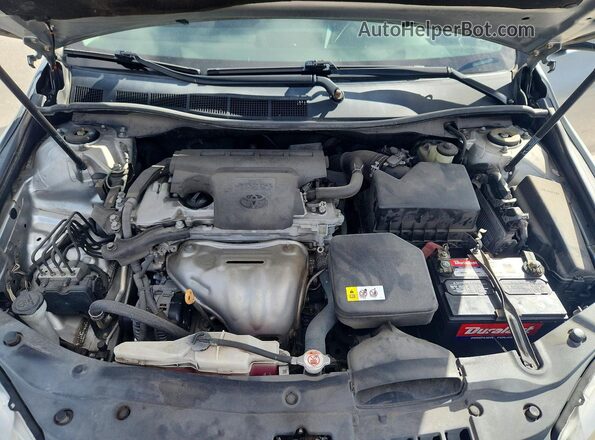4T1BF1FKXHU314549 2017 TOYOTA CAMRY Silver Rear interior view