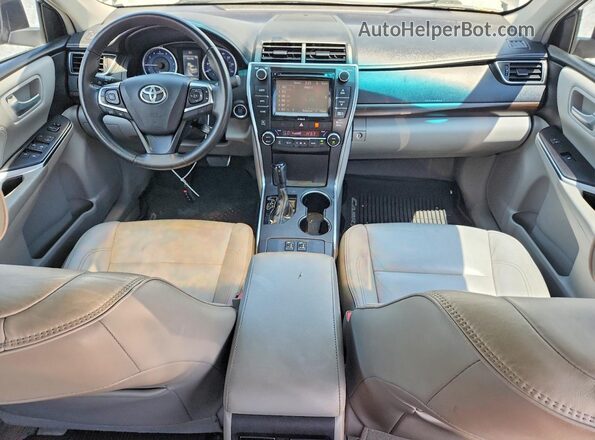 4T1BF1FKXHU663419 2017 TOYOTA CAMRY Gray Вид панелі приладів