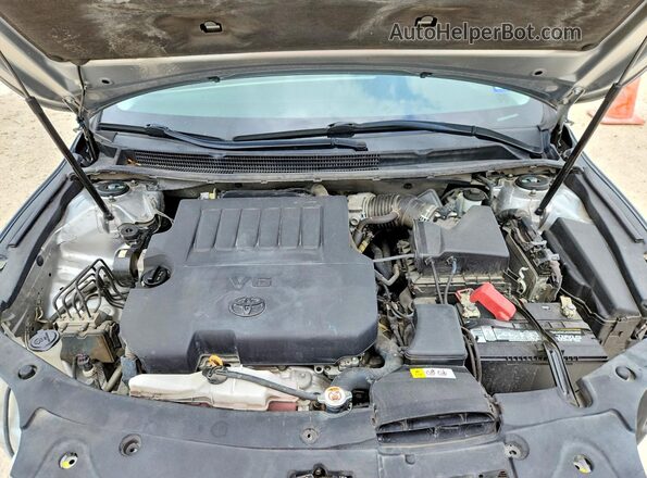 4T1BK1EB7JU287328 2018 TOYOTA AVALON Silver Widok wnętrza z tyłu