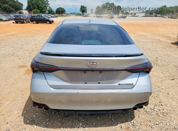 4T1BZ1FB3KU009862 2019 TOYOTA AVALON Серебряный Вид сзади