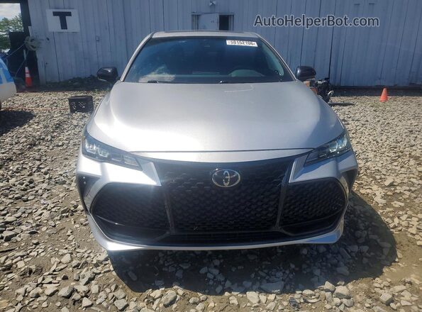 4T1BZ1FB4KU013659 2019 TOYOTA AVALON Silver Widok z przodu