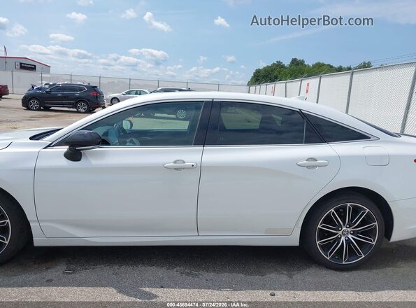 4T1BZ1FB7KU014966 2019 TOYOTA AVALON White 360 interior view