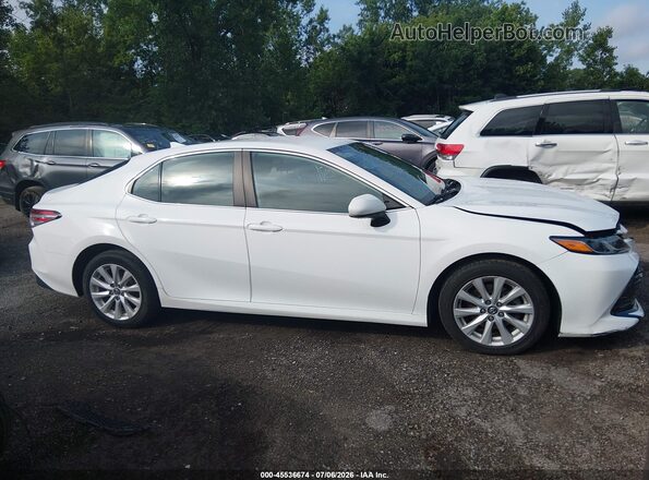 4T1C11AK0LU920154 2020 TOYOTA CAMRY Белый Вид задней части салона