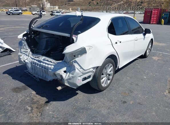 4T1C11AK2NU626001 2022 TOYOTA CAMRY White Trasero derecho