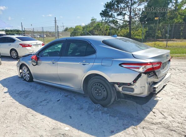 4T1C11AK4LU986819 2020 TOYOTA CAMRY Silver Trasero izquierdo