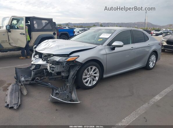 4T1C11AK4RU891007 2024 TOYOTA CAMRY Silver Առջևի ձախ երեք քառորդ տեսարան