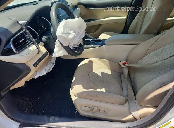 4T1C11AK6PU765602 2023 TOYOTA CAMRY White Front interior view