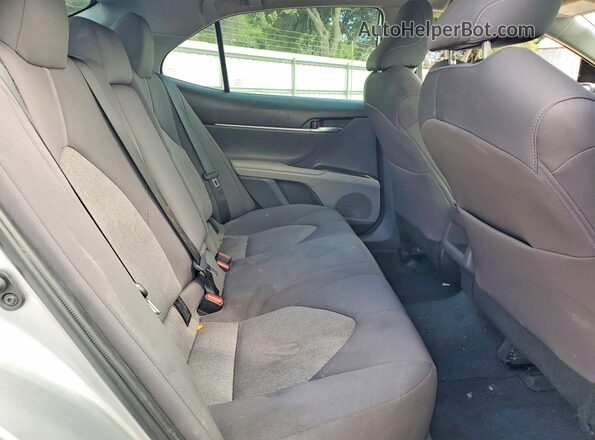 4T1C11AK6RU200429 2024 TOYOTA CAMRY Silver Vista de los asientos traseros