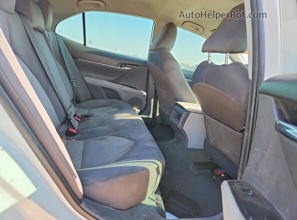 4T1C11AK7LU507115 2020 TOYOTA CAMRY White Widok tylnych siedzeń