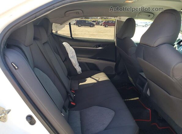 4T1C11AK7LU942314 2020 TOYOTA CAMRY White Widok tylnych siedzeń