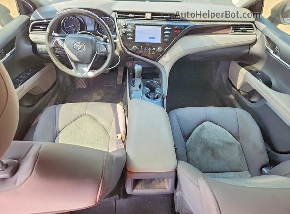 4T1C11AK8LU935906 2020 TOYOTA CAMRY Silver წინა პანელის ხედი