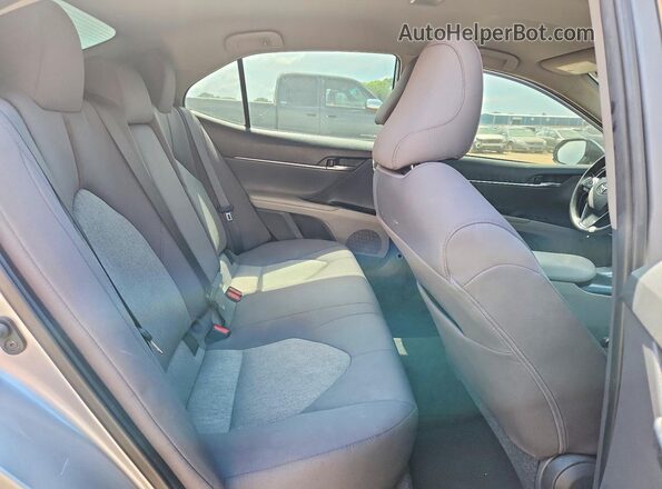 4T1C11AK8LU935906 2020 TOYOTA CAMRY Silver უკანა სავარძლების ხედი