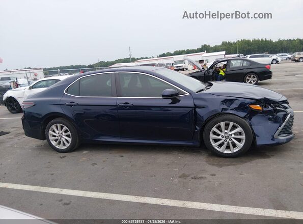 4T1C11AK9NU619109 2022 TOYOTA CAMRY Dark Blue Rear interior view