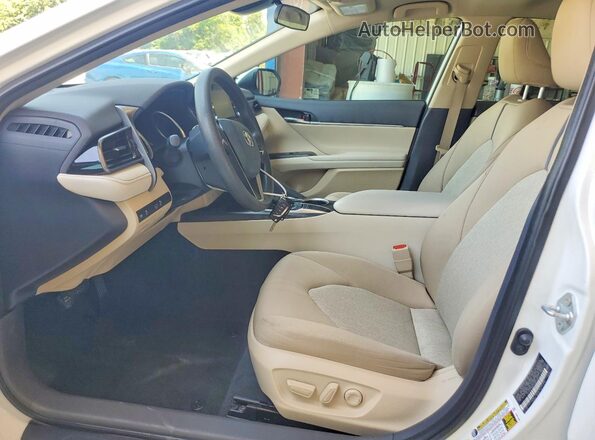 4T1C11AKXNU641040 2022 TOYOTA CAMRY White Սալոնի դիմացի տեսք