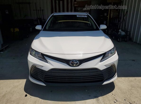 4T1C11AKXNU641040 2022 TOYOTA CAMRY White Դիմացի տեսք