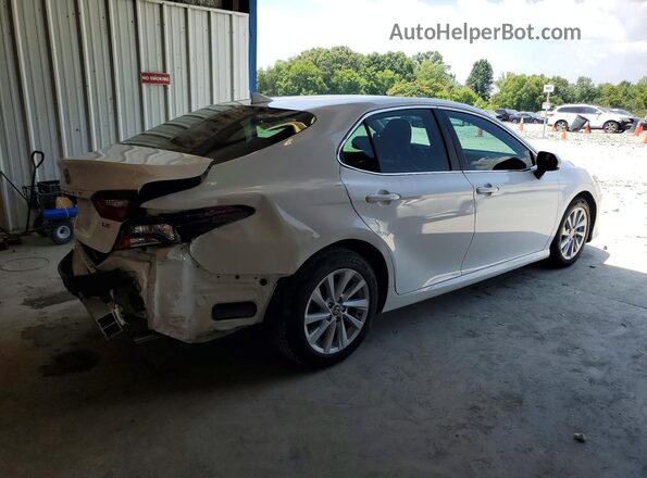 4T1C11AKXNU641040 2022 TOYOTA CAMRY White Հետևի աջ