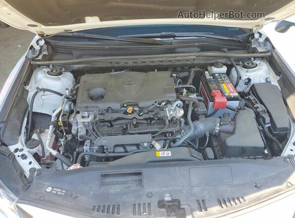 4T1C11AKXNU641040 2022 TOYOTA CAMRY White Սալոնի հետևի տեսք