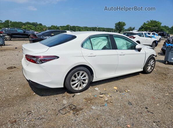 4T1C11AKXPU174964 2023 TOYOTA CAMRY Белый Задняя правая четверть