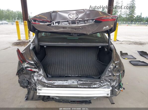 4T1C11BK1NU072304 2022 TOYOTA CAMRY Silver 